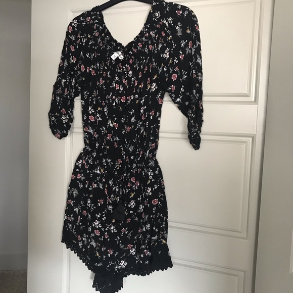 Abercrombie & Fitch floral romper - Picture 3 of 3